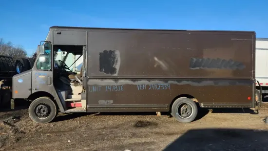 Picture of 2009-freightliner-mt55-chassis-truck-delivery
